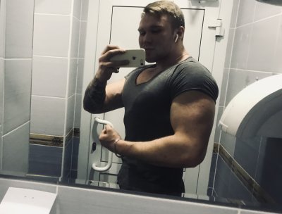 mr_mountain_ naked stripping on cam for live sex video chat