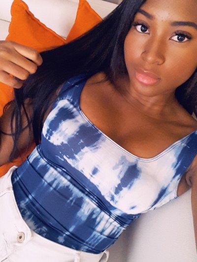 NaomiDavis@xh naked stripping on cam for live sex video chat