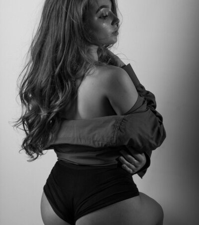 naughty__lady naked stripping on cam for live sex video chat