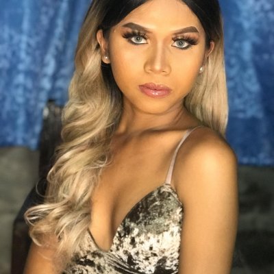 naughtyslutxx naked stripping on cam for live sex video chat