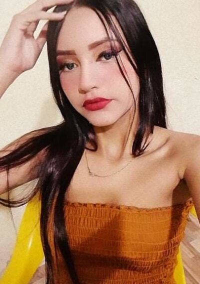 nicole_soffia naked stripping on cam for live sex video chat
