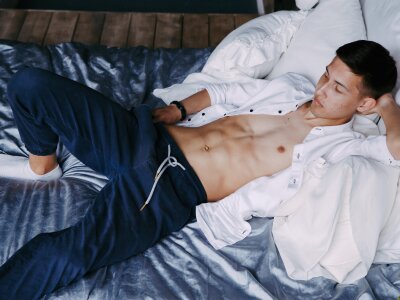 Nik_nicedick_ naked stripping on cam for live sex video chat