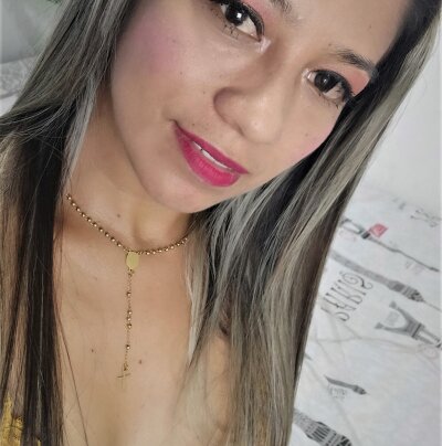 ninatiny naked stripping on cam for live sex video chat