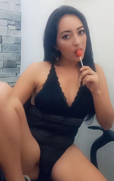 olivi_nova1 naked stripping on cam for live sex video chat