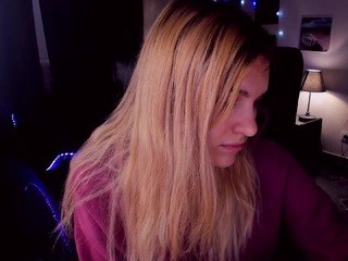 oroft-girl naked Live Sex Chat Room