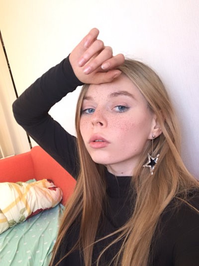 PaulaFlame naked stripping on cam for live sex video chat