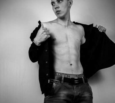 phil_wide naked stripping on cam for live sex video chat