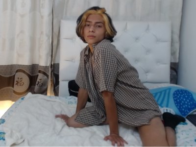 philip_philip_ naked stripping on cam for live sex video chat