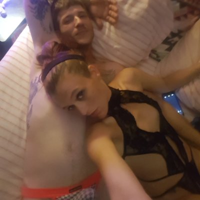 Piscesbaby89 naked stripping on cam for live sex video chat