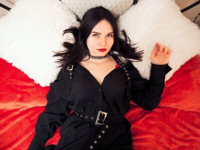 PolinaClark naked stripping on cam for live sex video chat