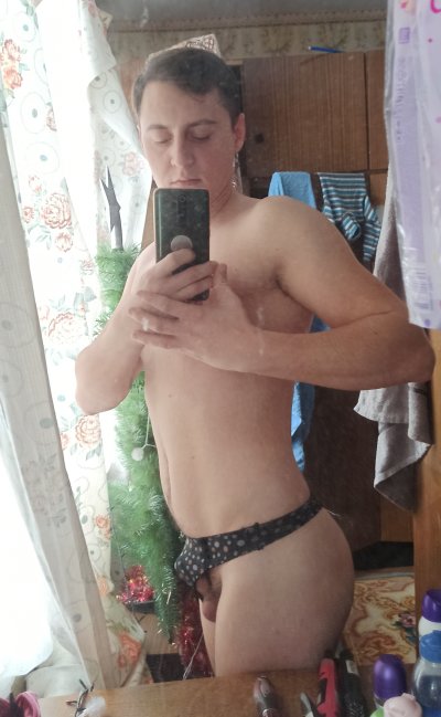 pornoyurec naked stripping on cam for live sex video chat