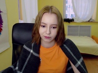 quofame naked Live Sex Chat Room