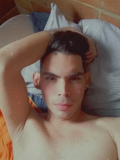 Rey_21 naked stripping on cam for live sex video chat