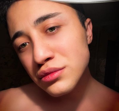 Rick_poland naked stripping on cam for live sex video chat