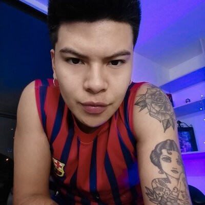 Rogger_rabbitt_ naked stripping on cam for live sex video chat