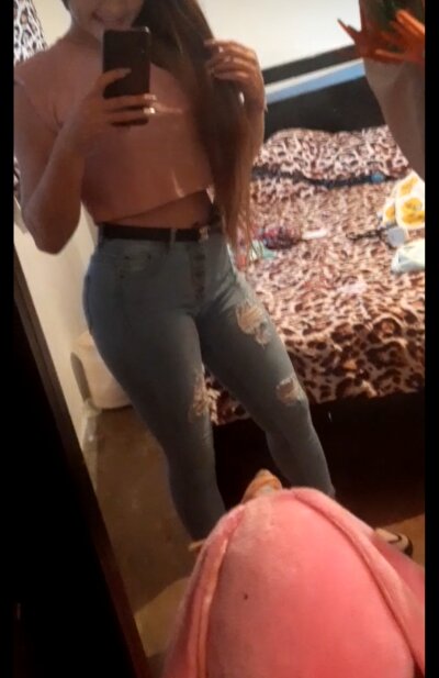Sabrina-sexi naked stripping on cam for live sex video chat