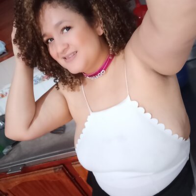 salometkm naked stripping on cam for live sex video chat