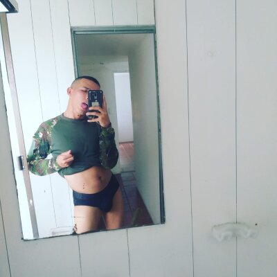 sam_boy18 naked stripping on cam for live sex video chat