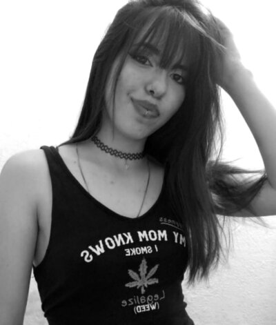 sanctily_ naked stripping on cam for live sex video chat