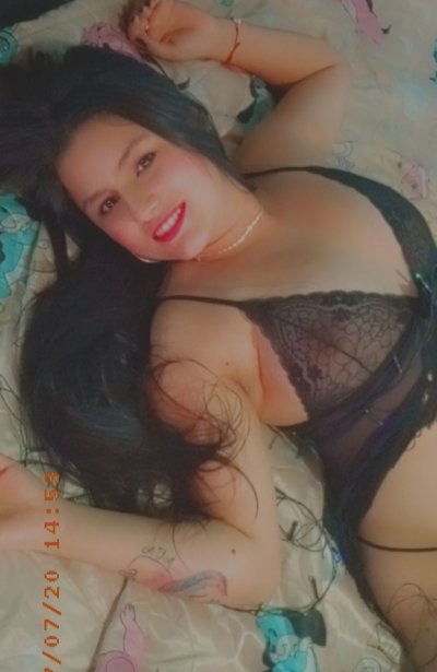 sara_sweet11 naked stripping on cam for live sex video chat