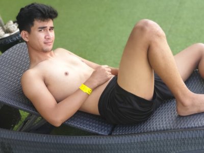 SchoolBoyCrush naked stripping on cam for live sex video chat