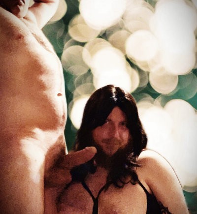 Seekingfun416 naked stripping on cam for live sex video chat
