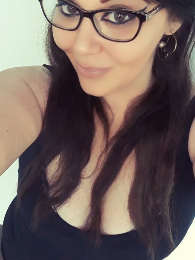 SensualErika4u naked stripping on cam for live sex video chat