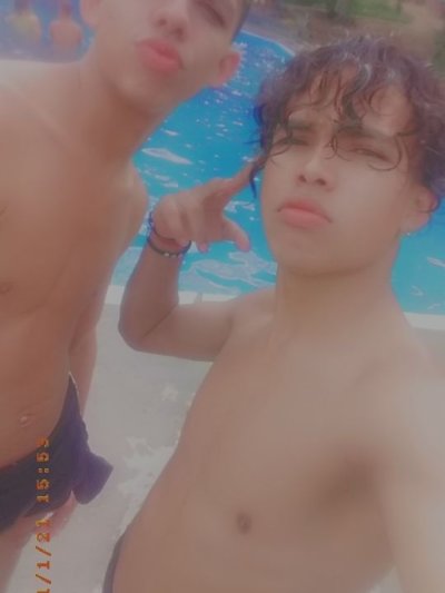 sexyboys_latinos naked stripping on cam for live sex video chat