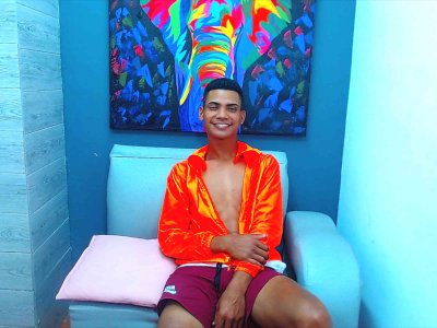 skinnycomplacentfx naked stripping on cam for live sex video chat