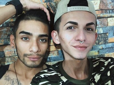 smallgiant24 naked stripping on cam for live sex video chat
