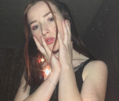 Smelli_raft naked stripping on cam for live sex video chat