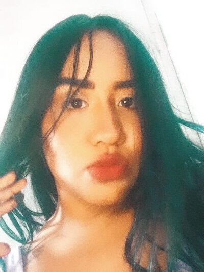 SofiaHermosa2020 naked stripping on cam for live sex video chat