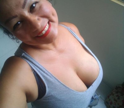 sofii_boobs24 naked stripping on cam for live sex video chat