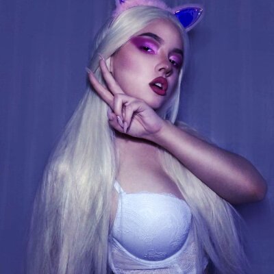 SonyaBlade9 naked stripping on cam for live sex video chat