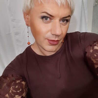 sonyastar@xh naked stripping on cam for live sex video chat