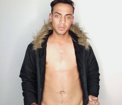 Stefano_Fiore naked stripping on cam for live sex video chat