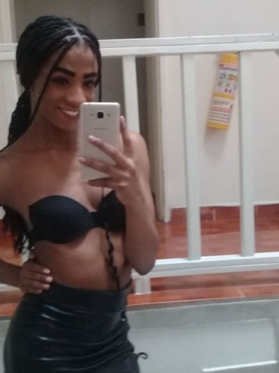 SWEET_JESSICAA naked stripping on cam for live sex video chat