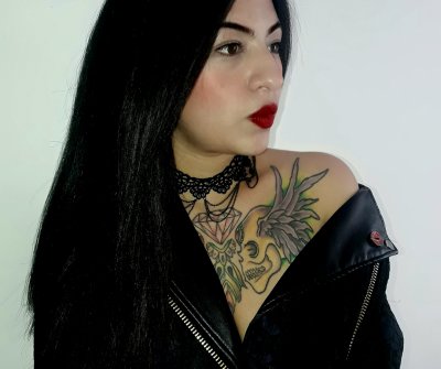 sweetpoisonn1 naked stripping on cam for live sex video chat