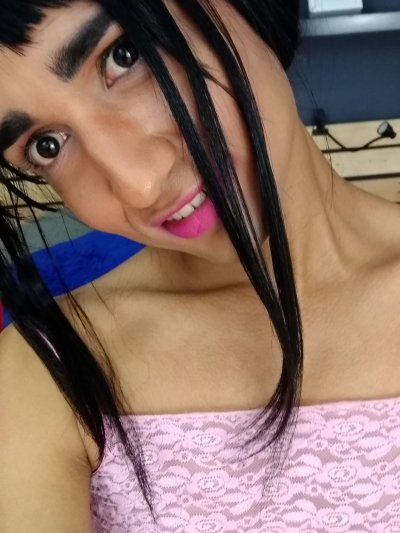 tamarafox naked stripping on cam for live sex video chat