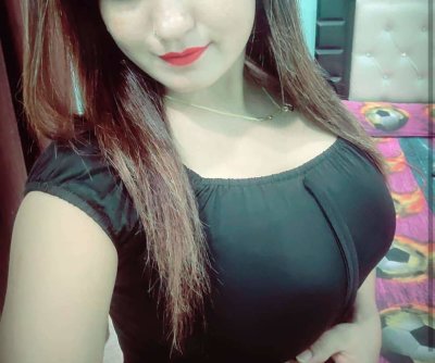 Tanisha_qt naked stripping on cam for live sex video chat