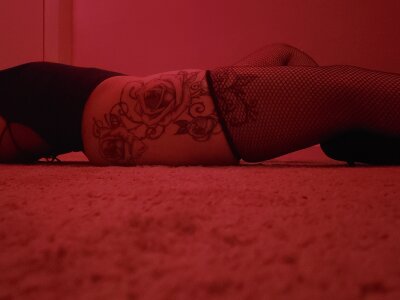 th3hammer naked stripping on cam for live sex video chat