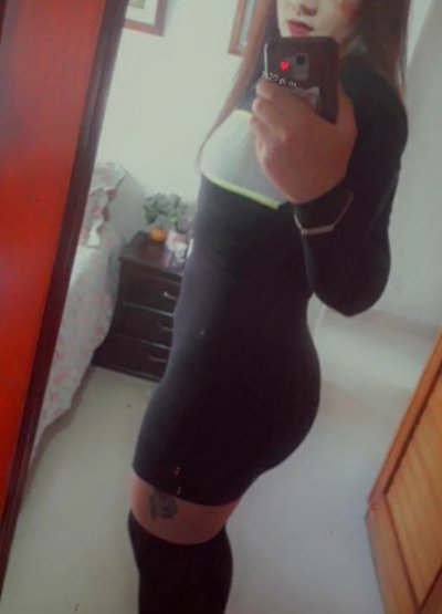 Tiifany_Hott naked stripping on cam for live sex video chat