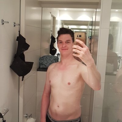 TomHengst137 naked stripping on cam for live sex video chat