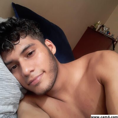 tommy_jackson naked stripping on cam for live sex video chat