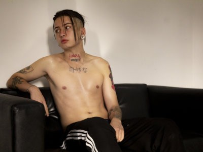Tommy_Six_ naked stripping on cam for live sex video chat