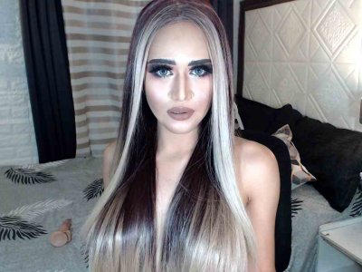 tsyhumie naked stripping on cam for live sex video chat