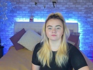 undinamoon naked Live Sex Chat Room