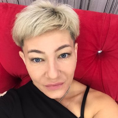 Vanessaxstone naked stripping on cam for live sex video chat