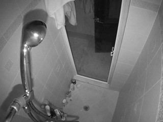 voyeurcam-baileybase-shower naked Live Sex Chat Room