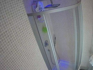 voyeurcam-eurogirl-bathroom naked Live Sex Chat Room